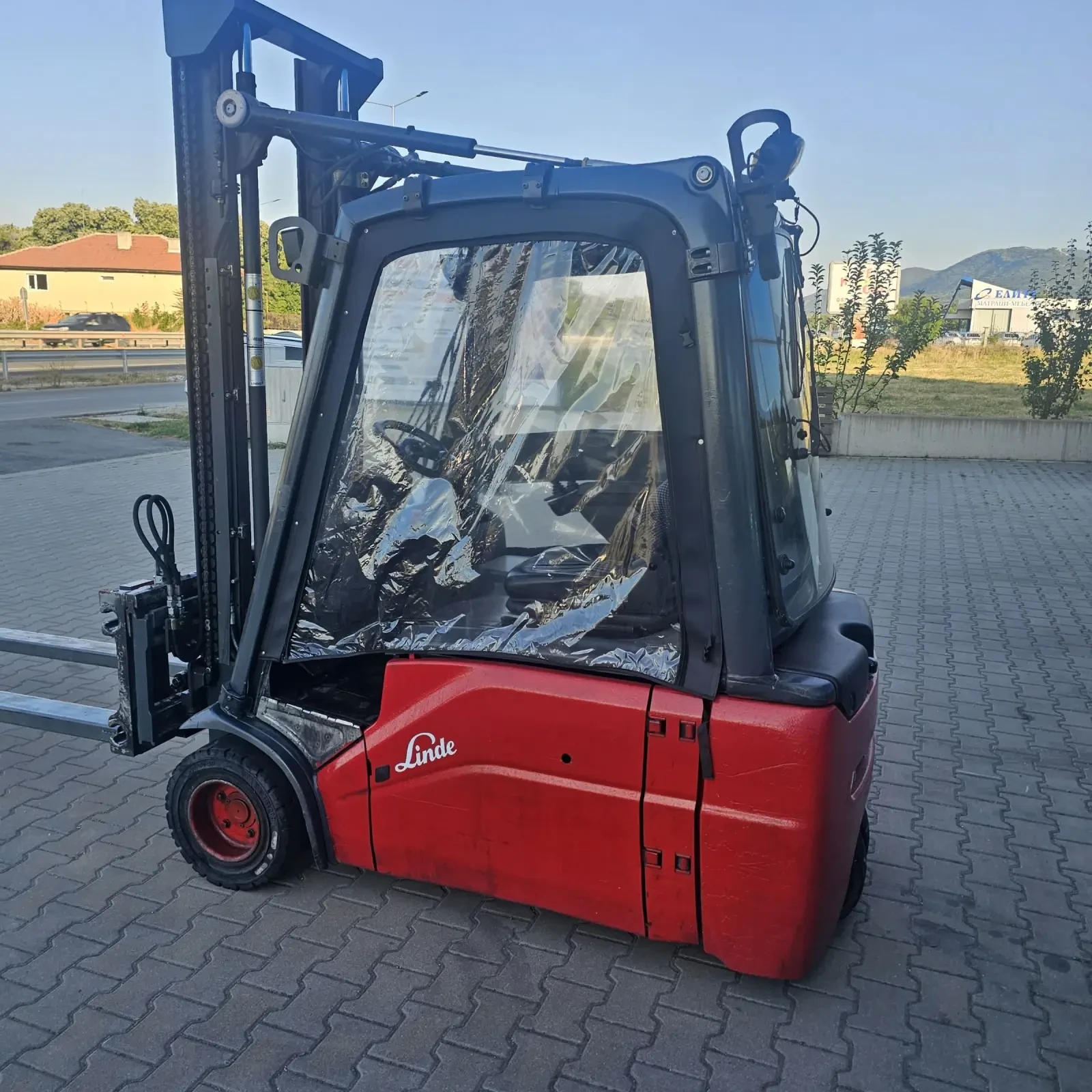 Електрокар Linde E20 Bateria 2023, снимка 7 - Индустриална техника - 55466403