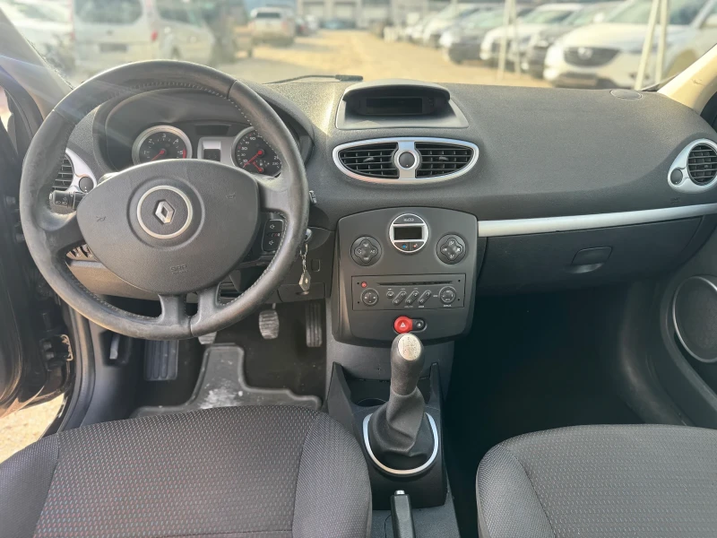 Renault Clio, снимка 7 - Автомобили и джипове - 48442399