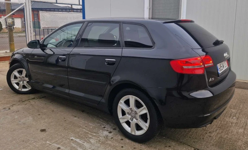 Audi A3 1.6TDI 105к.с.Sportback, снимка 4 - Автомобили и джипове - 48591501