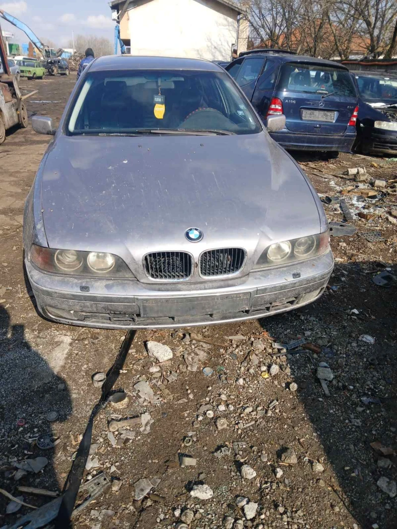 BMW 525, снимка 1 - Автомобили и джипове - 49197302