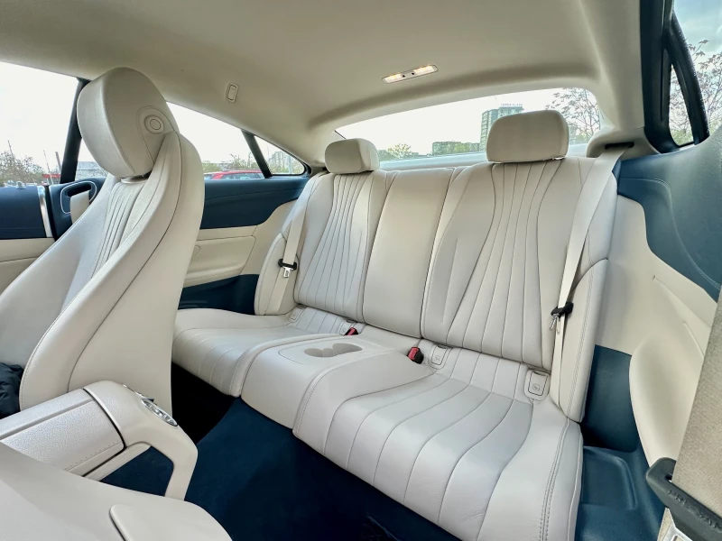 Mercedes-Benz E 220 d 4MATIC YACHT BLUE FULL AMG DIGITAL HEAD-UP, снимка 12 - Автомобили и джипове - 50089876