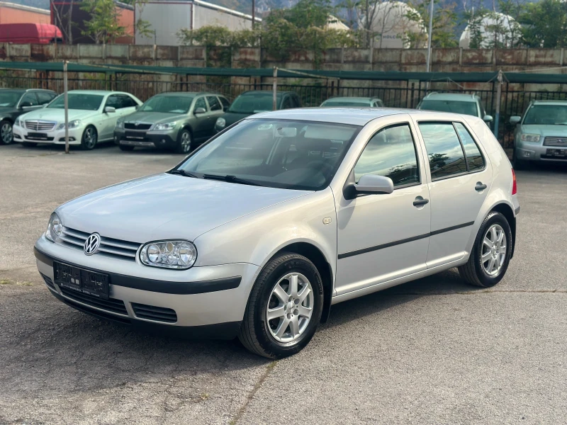 VW Golf 1.4I-75кс, снимка 3 - Автомобили и джипове - 51373224