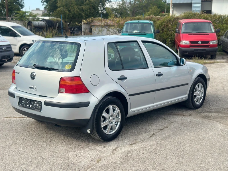 VW Golf 1.4I-75кс, снимка 7 - Автомобили и джипове - 51373224