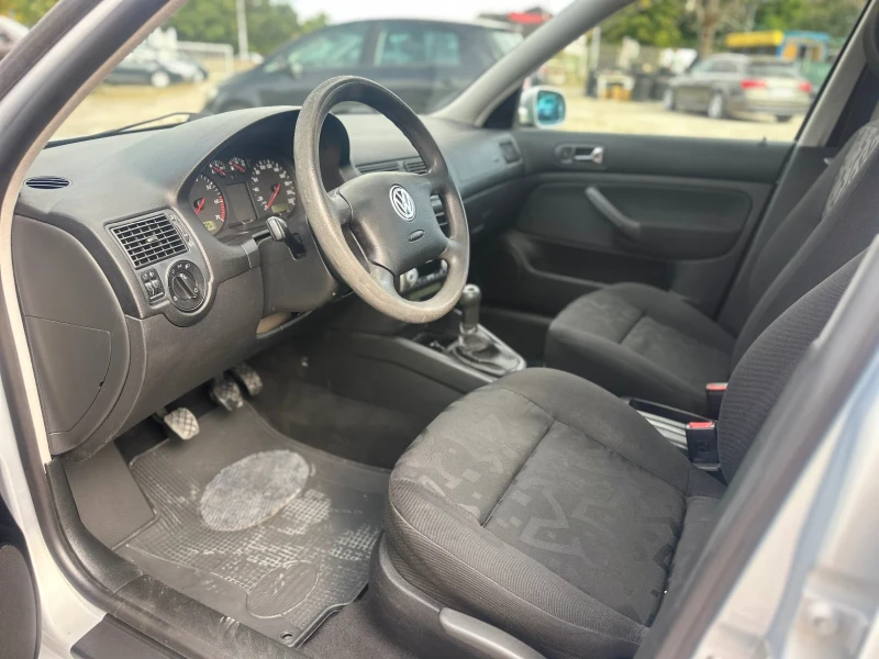 VW Golf 1.4I-75кс, снимка 12 - Автомобили и джипове - 51373224