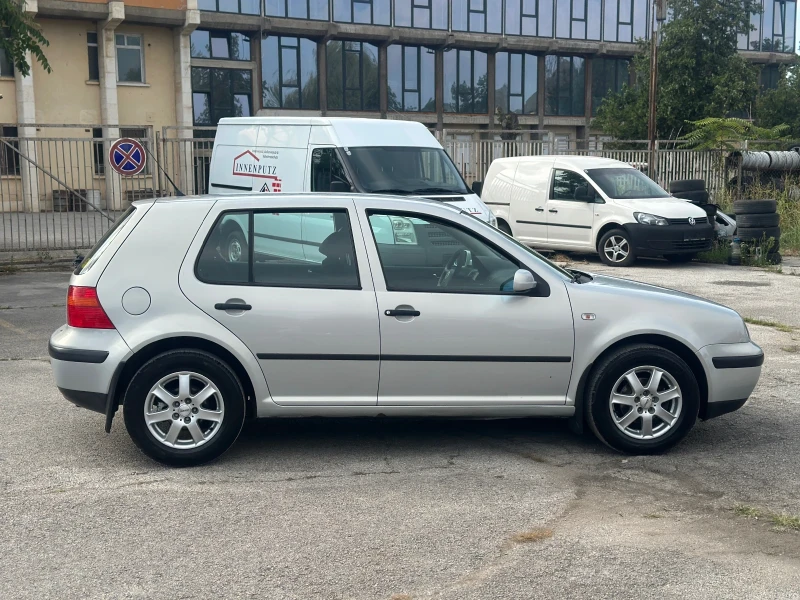 VW Golf 1.4I-75кс, снимка 8 - Автомобили и джипове - 51373224