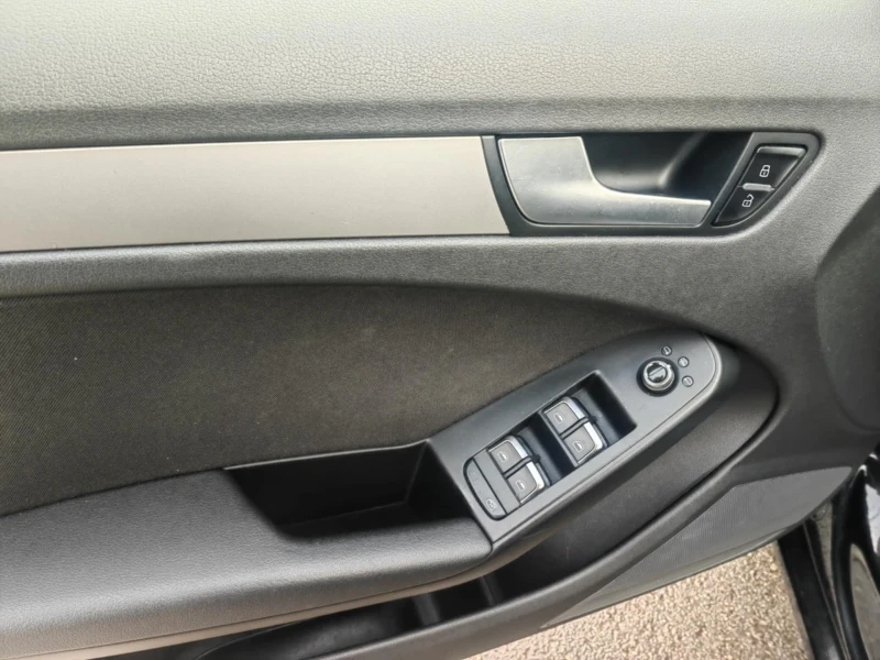 Audi A4 AVANT АВТОМАТИК, снимка 13 - Автомобили и джипове - 52470517