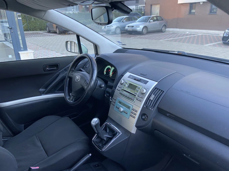 Toyota Corolla verso 2.0 D-4D 116 к.с., снимка 6 - Автомобили и джипове - 52616598