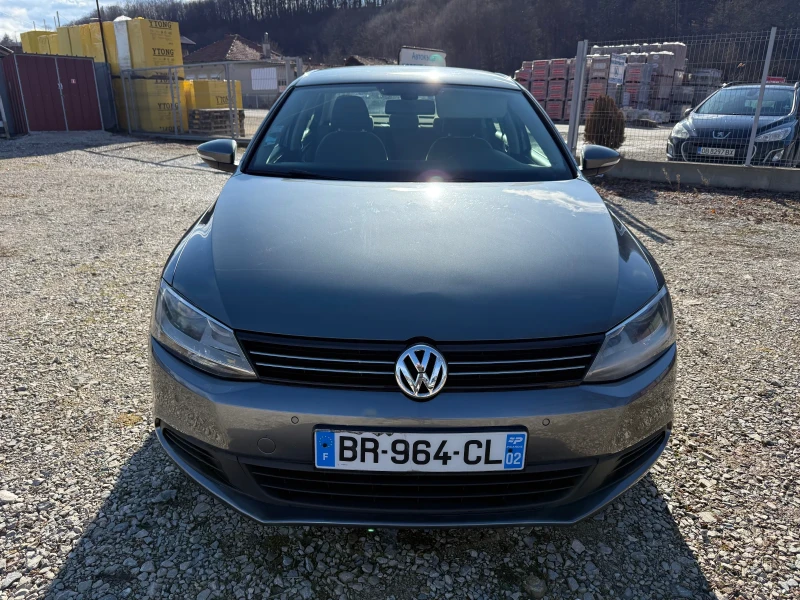 VW Jetta 1.6TDI 228000km!!! ЛИЗИНГ!!!, снимка 2 - Автомобили и джипове - 53109369