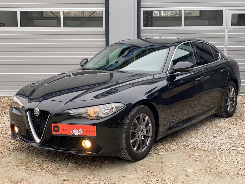 Alfa Romeo Giulia 2.2D 150кс РЪЧНИ СКОРОСТИ СЕРВИЗИ, снимка 2 - Автомобили и джипове - 53300558