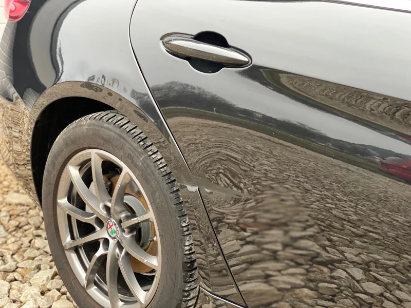 Alfa Romeo Giulia 2.2D 150кс РЪЧНИ СКОРОСТИ СЕРВИЗИ, снимка 15 - Автомобили и джипове - 53300558