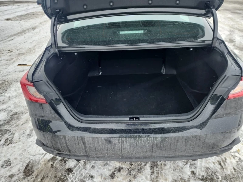 Toyota Camry SE  CARFAX, снимка 13 - Автомобили и джипове - 53457440