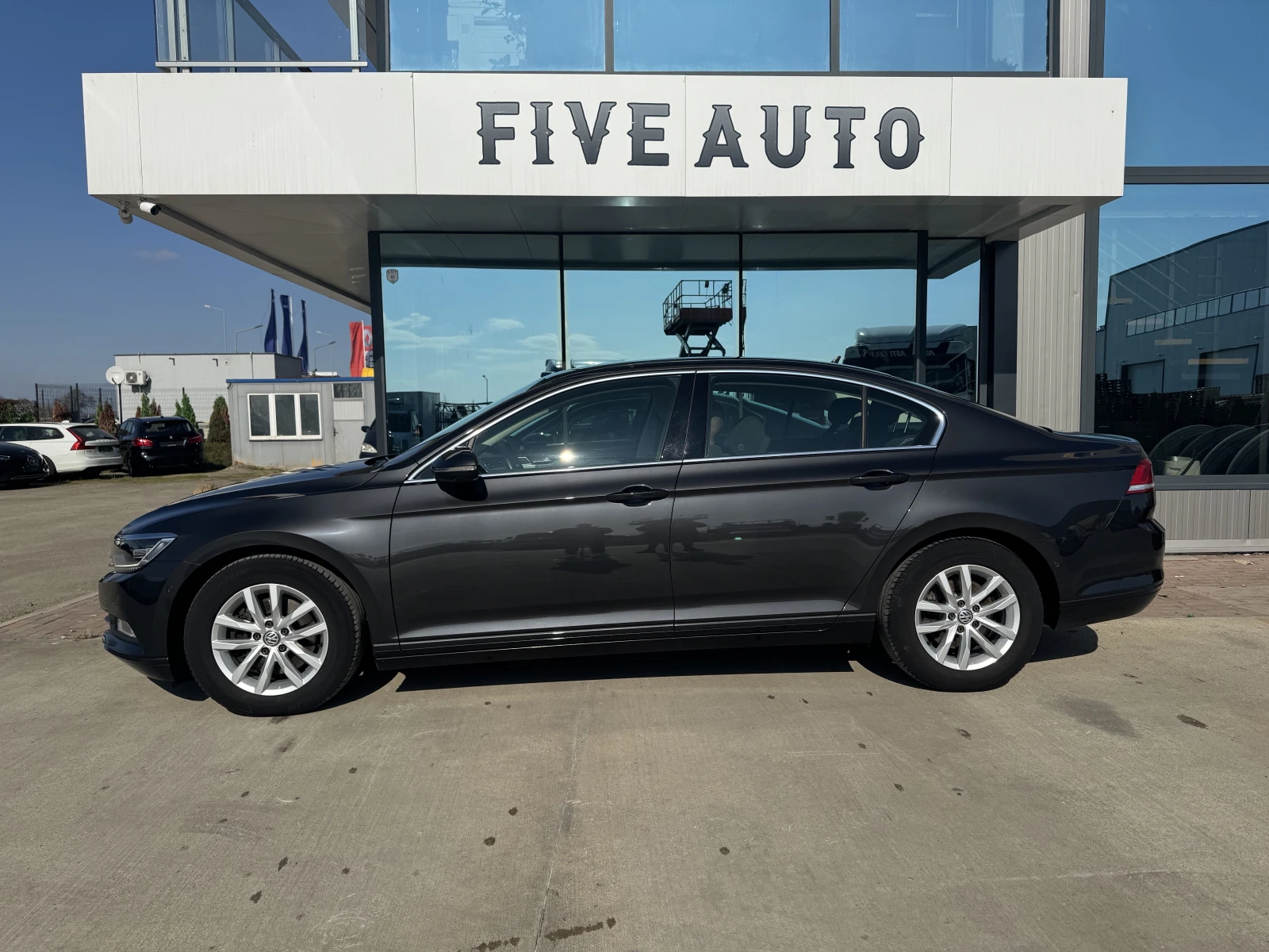 VW Passat 1.5 TSI COMFORTLINE / 360  КАМЕРА - изображение 8