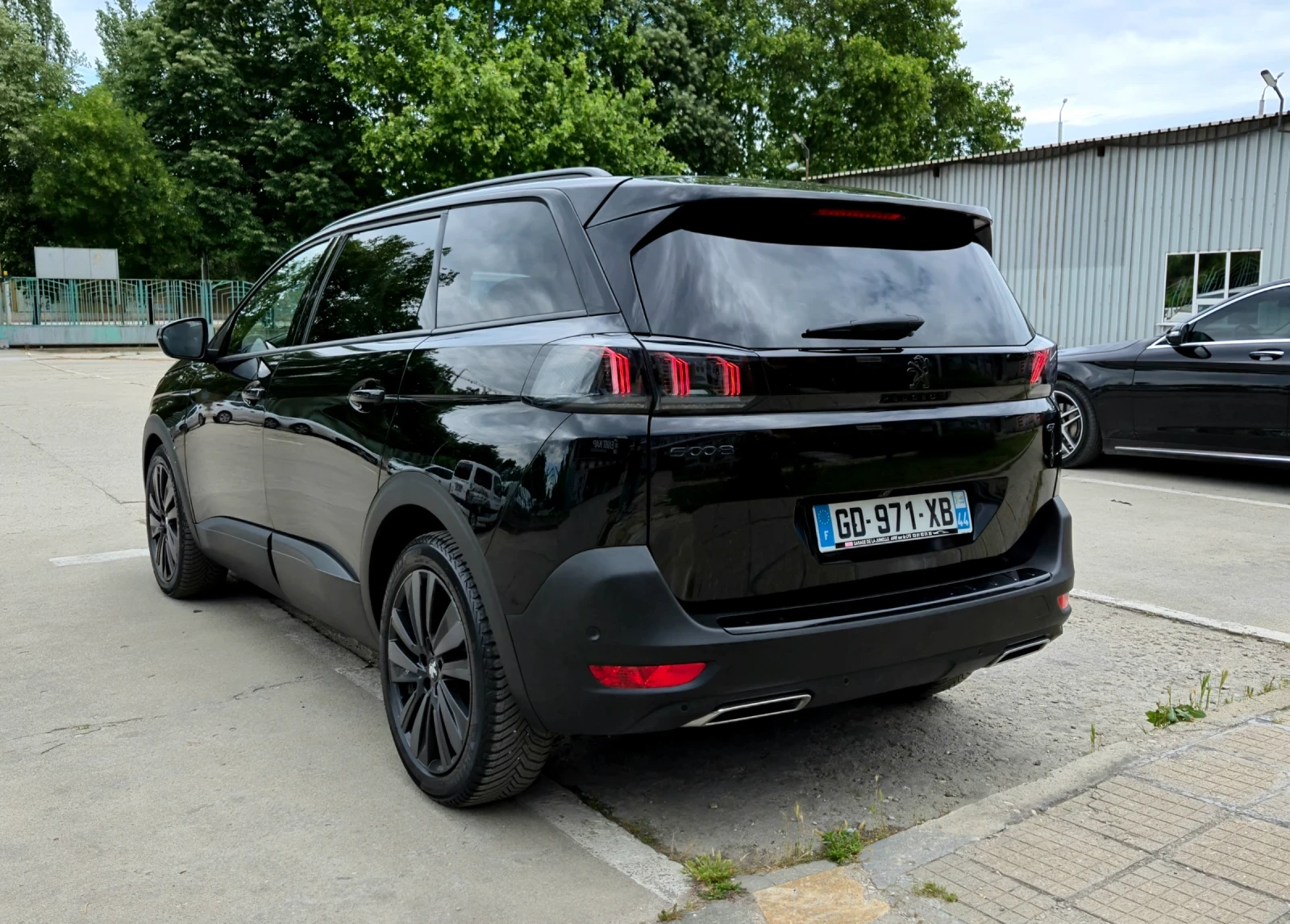 Peugeot 5008 GT-BLACK LINE /ПАНОРАМА/МАСАЖ /7-места/KEYLESS/FUL - изображение 4