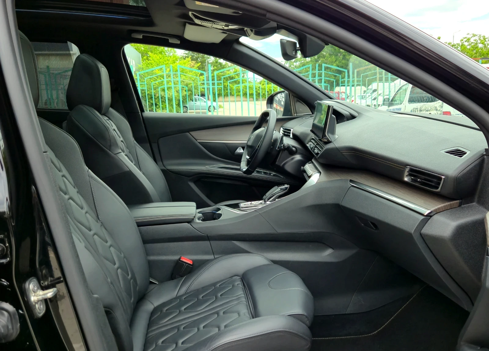 Peugeot 5008 GT-BLACK LINE /ПАНОРАМА/МАСАЖ /7-места/KEYLESS/FUL - изображение 10