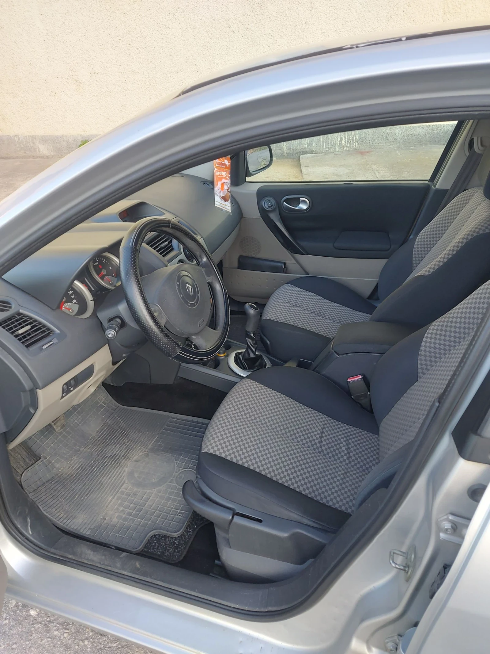 Renault Megane 1.6/Клима  - изображение 4