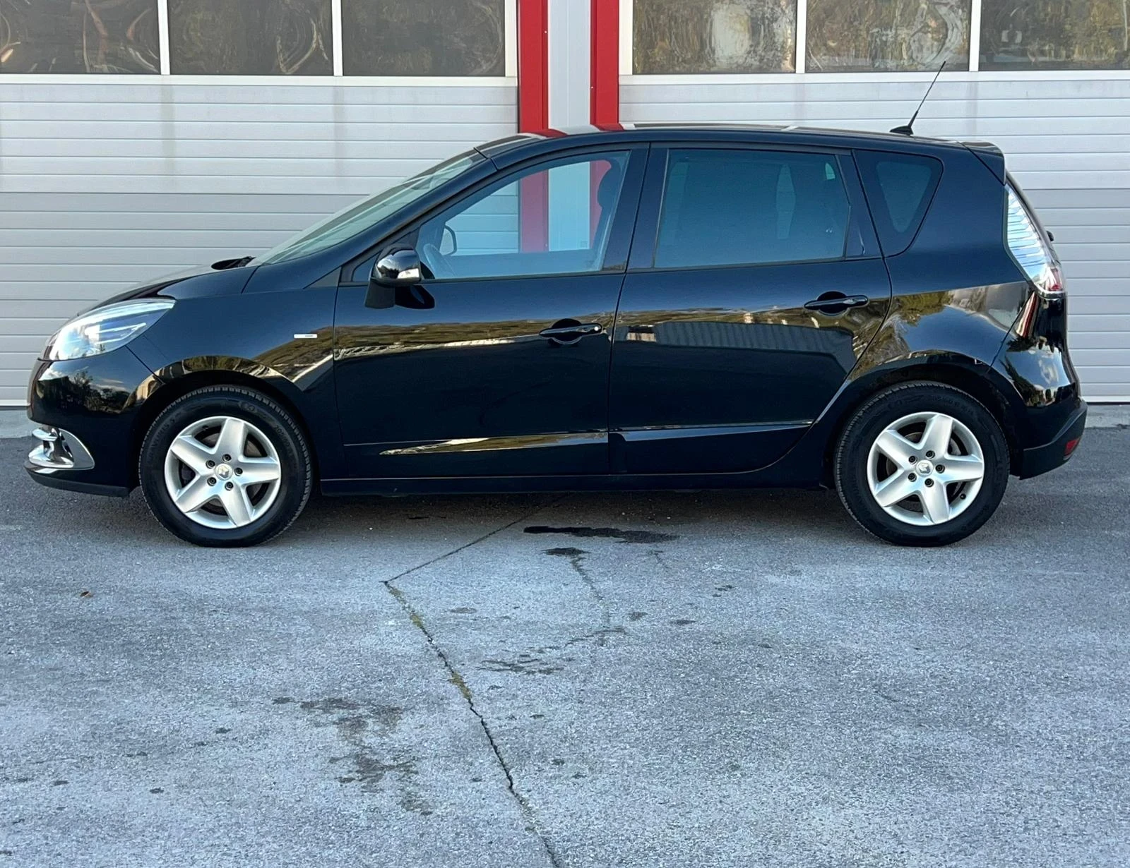 Renault Scenic 1.5DCI KEY LESS START STOPNAVI KLIMATRONIK EVRO 5B - изображение 6