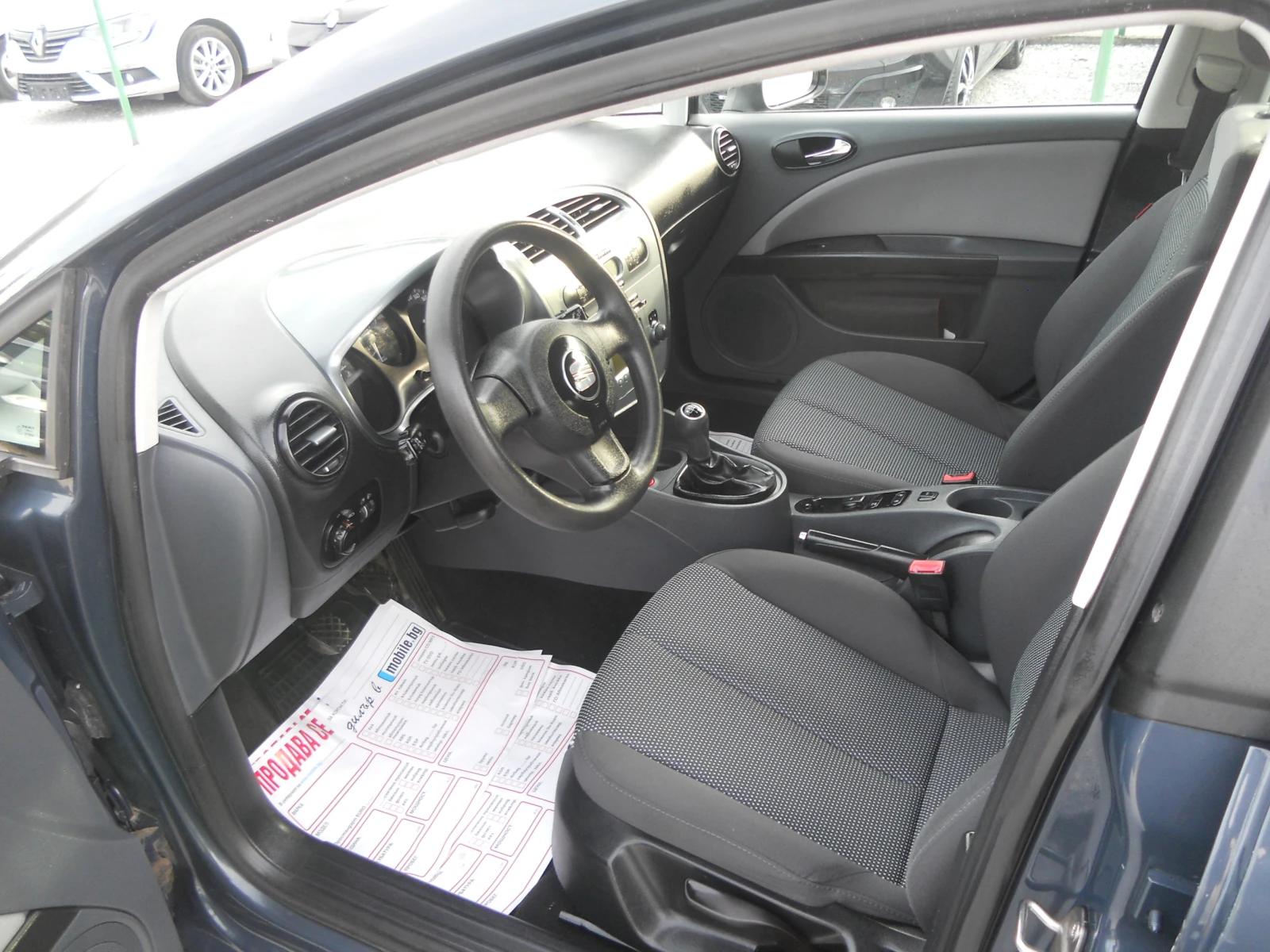 Seat Leon 1.4i ЛИЗИНГ!!!! РЕАЛНИ КИЛОМЕТРИ+ СЕРВИЗНА ИСТОРИЯ - изображение 8