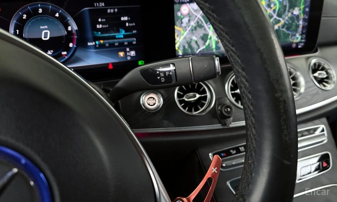 Mercedes-Benz E 220  - изображение 9