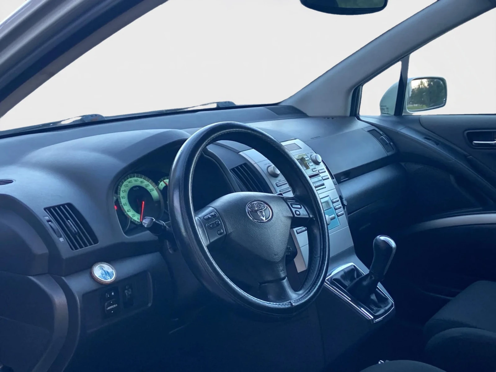 Toyota Corolla verso 2.0 D-4D 116 к.с. - изображение 5