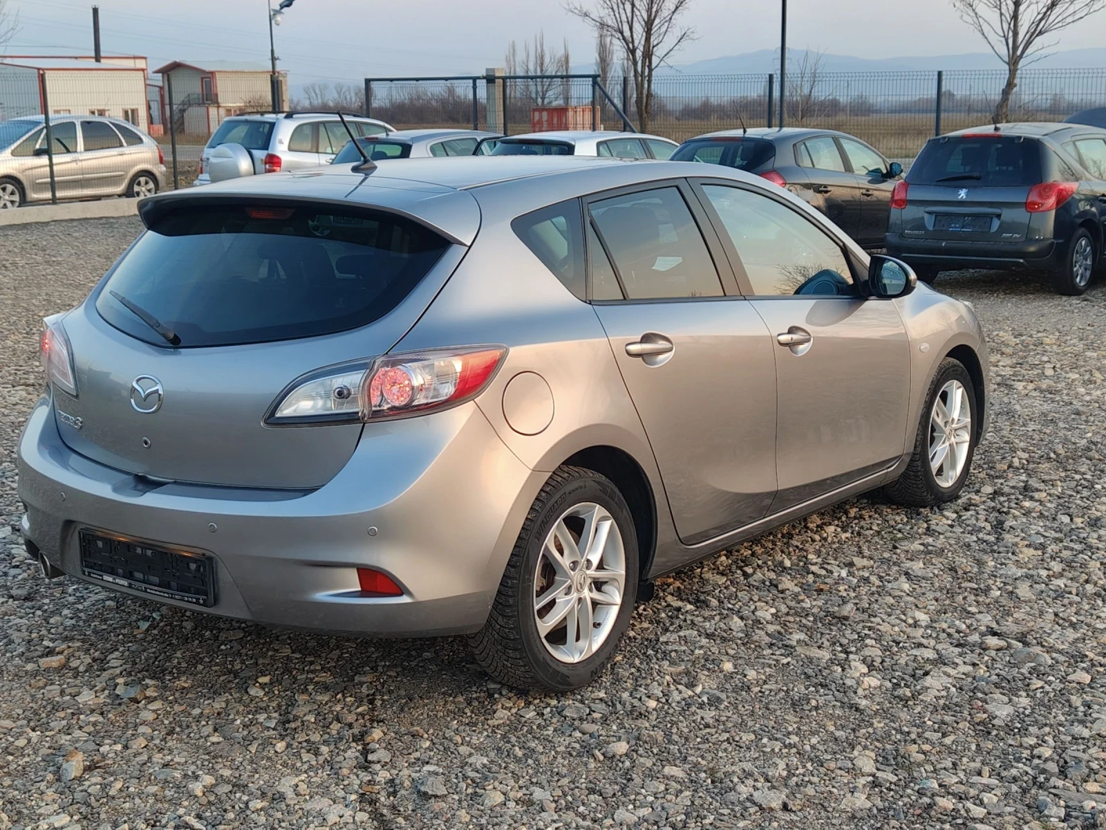 Mazda 3 2.2D 150 Navi FACELIFT, снимка 6 - Автомобили и джипове - 52886101