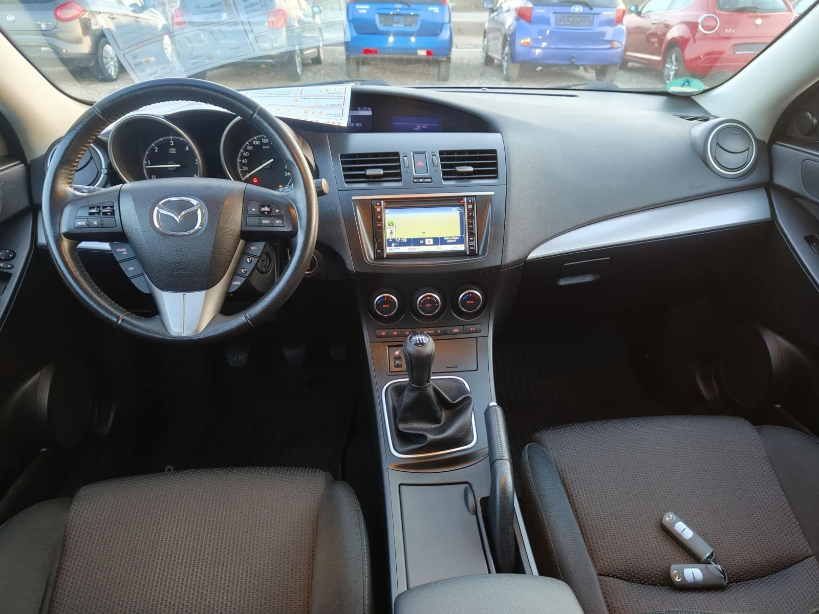 Mazda 3 2.2D 150 Navi FACELIFT, снимка 9 - Автомобили и джипове - 52886101