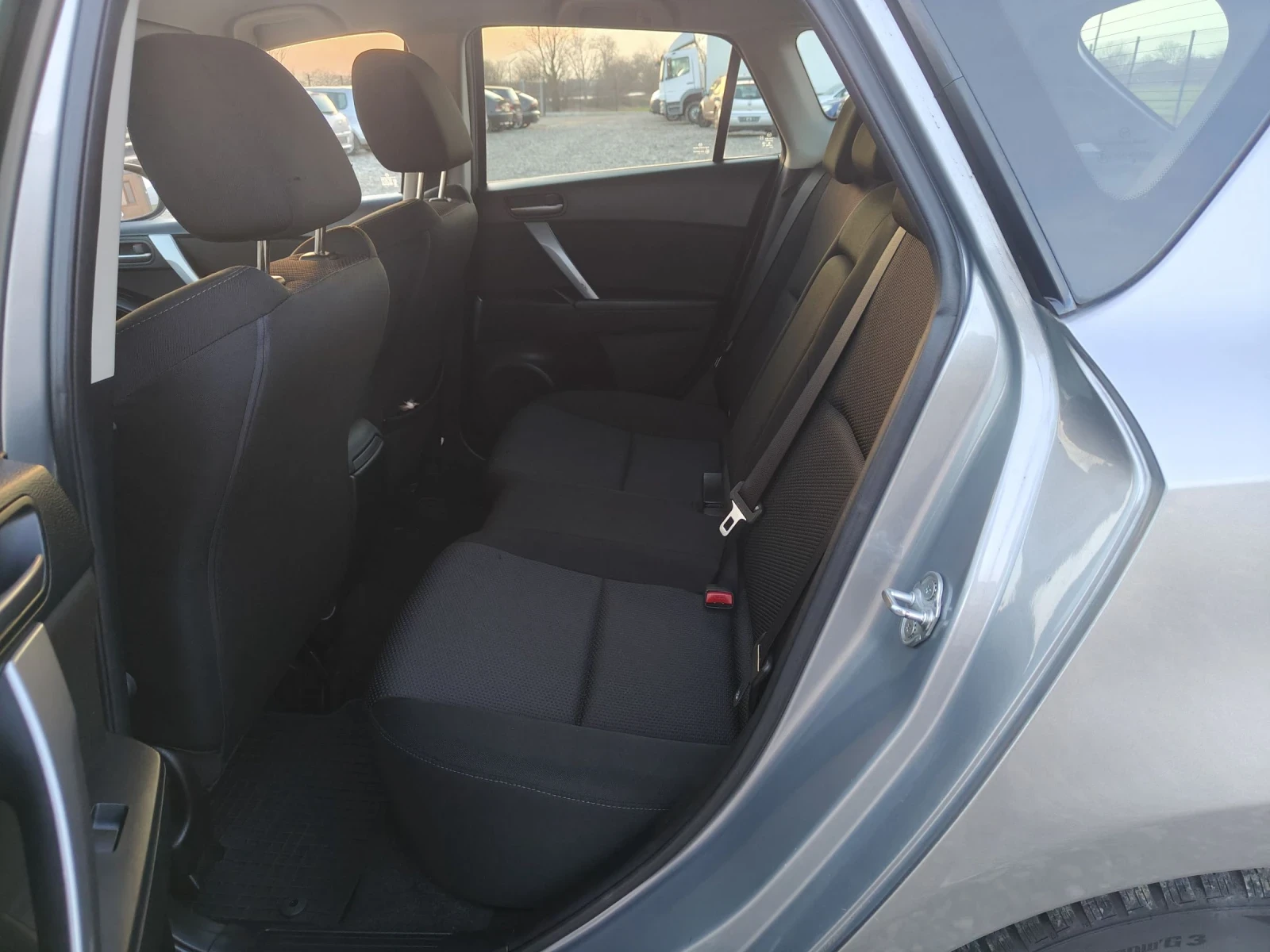 Mazda 3 2.2D 150 Navi FACELIFT, снимка 15 - Автомобили и джипове - 52886101