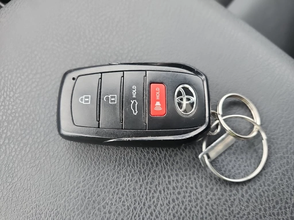 Toyota Camry SE  CARFAX - изображение 8