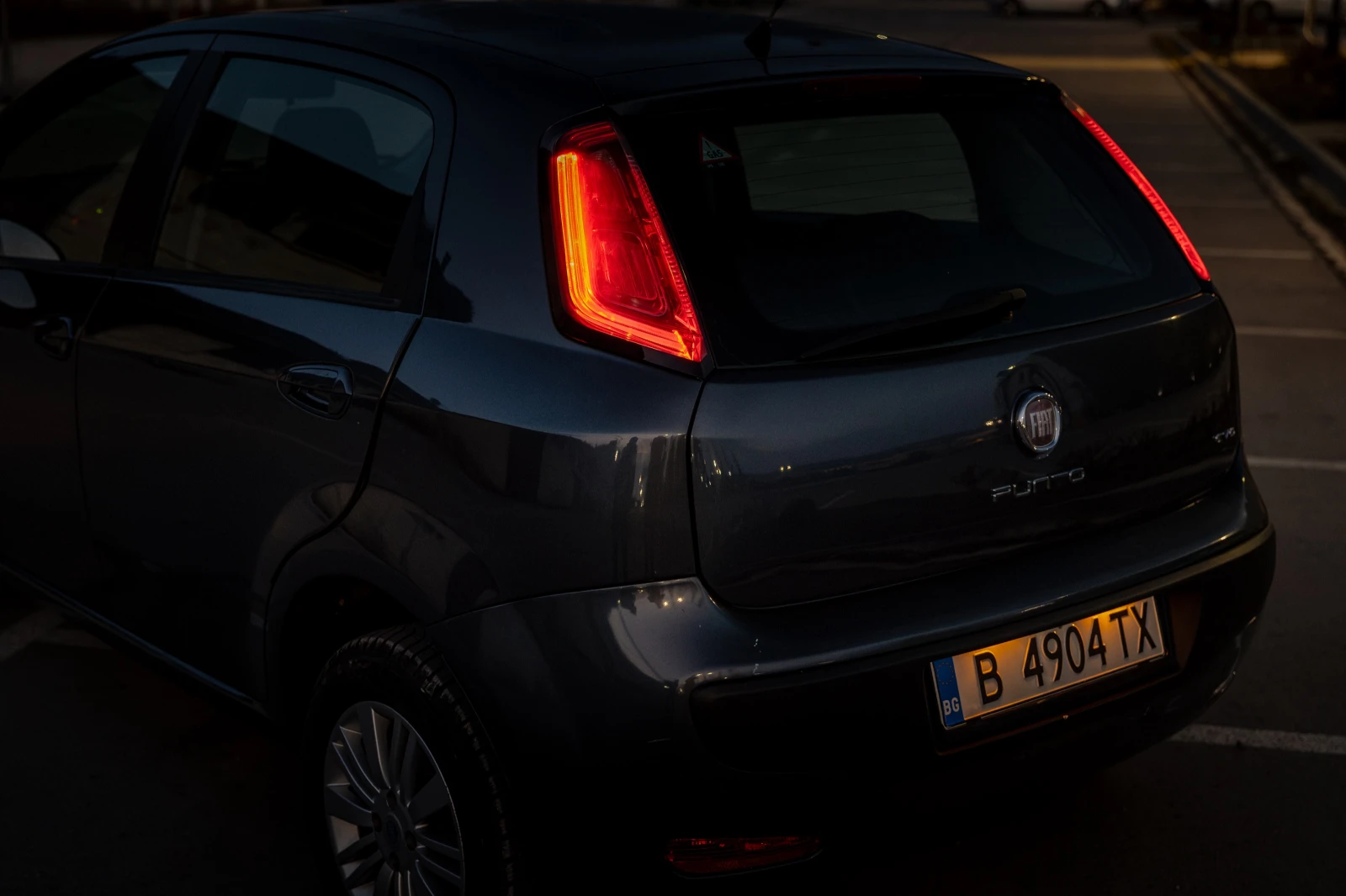 Fiat Punto EVO, снимка 13 - Автомобили и джипове - 53728186