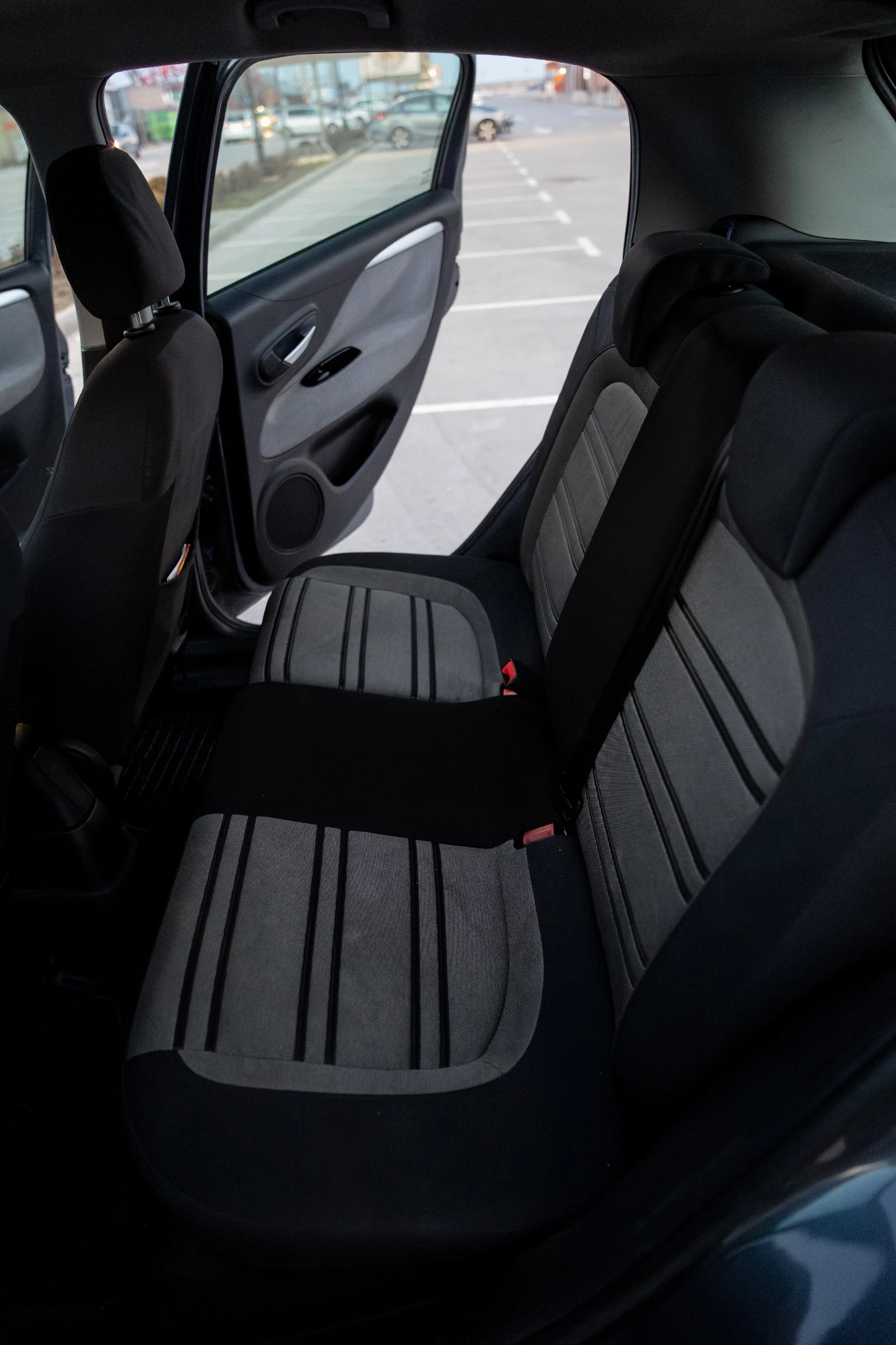 Fiat Punto EVO, снимка 12 - Автомобили и джипове - 53728186