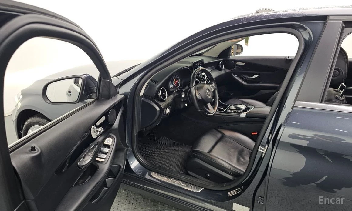 Mercedes-Benz C 200, снимка 10 - Автомобили и джипове - 53985006