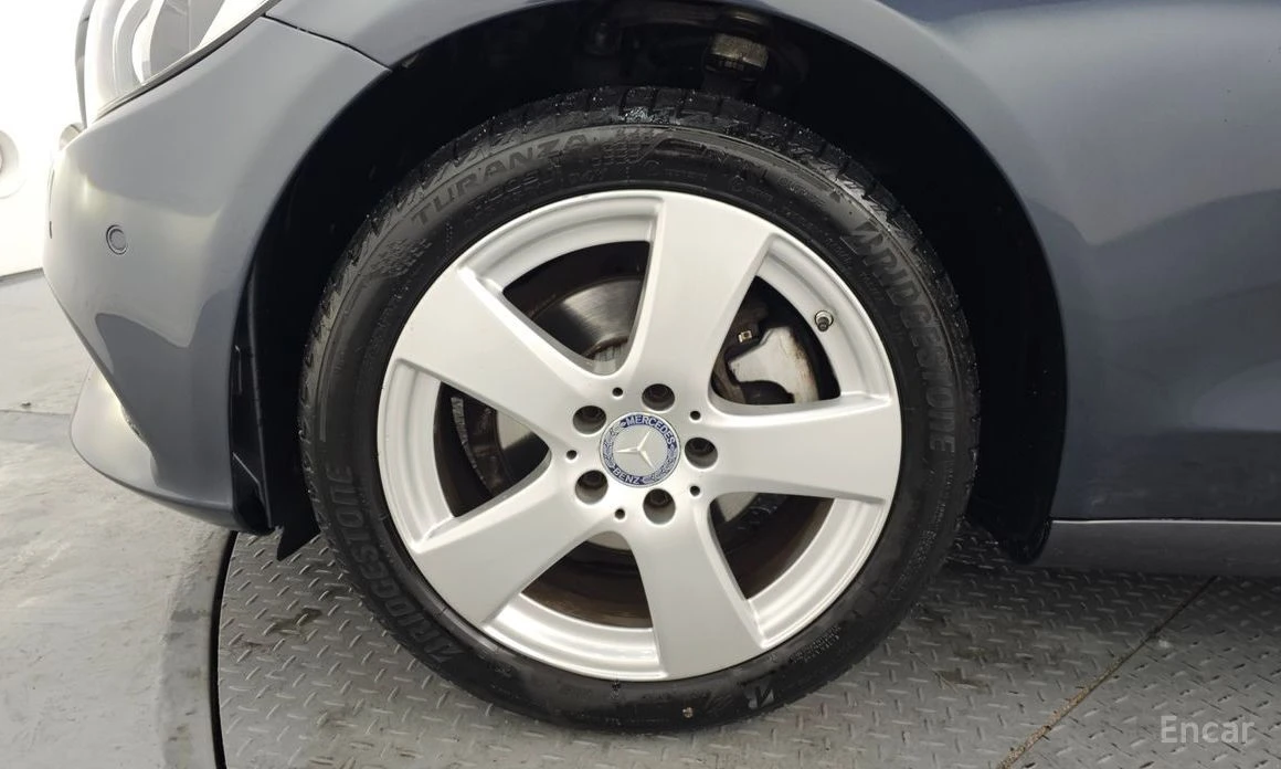 Mercedes-Benz C 200, снимка 5 - Автомобили и джипове - 53985006