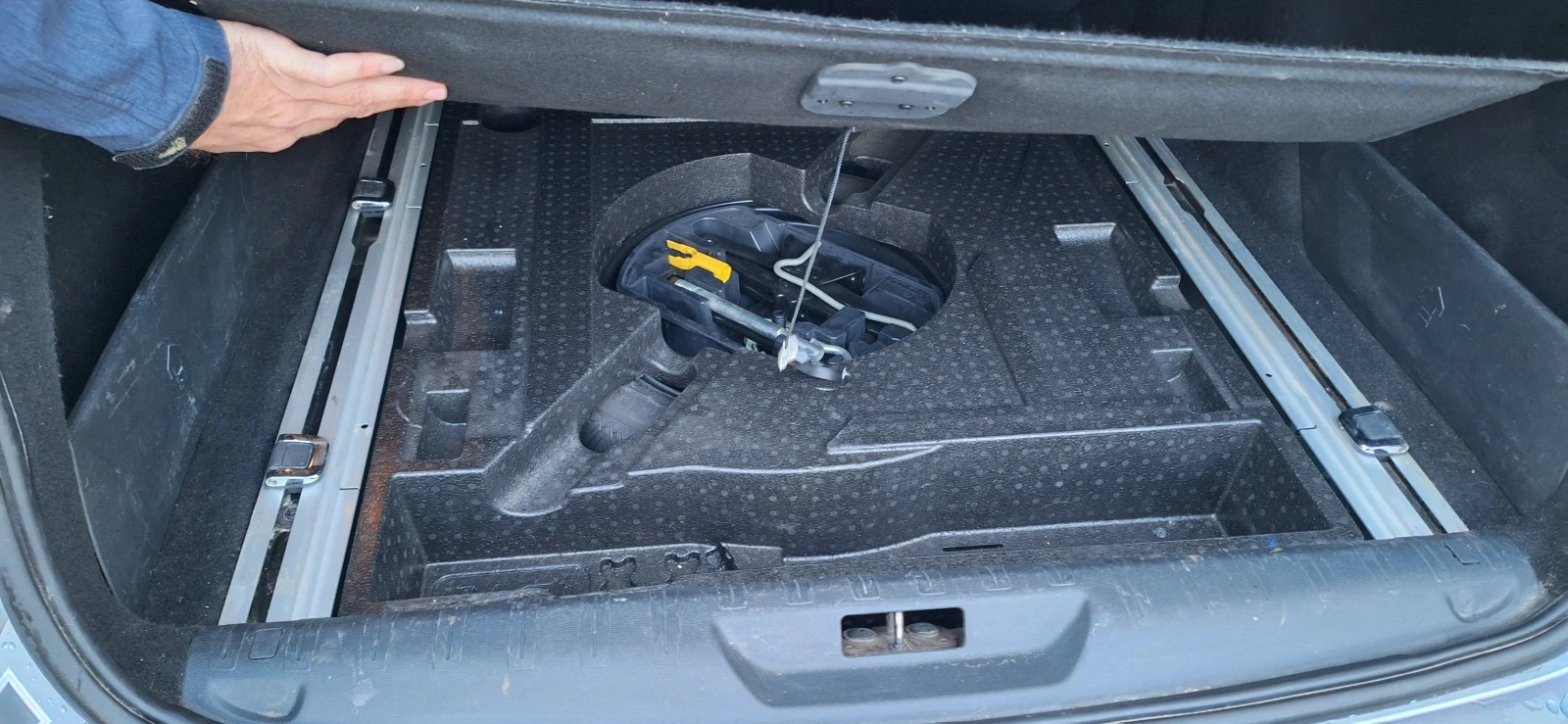 Peugeot 308 2.0HDI EURO 6, снимка 12 - Автомобили и джипове - 53989600