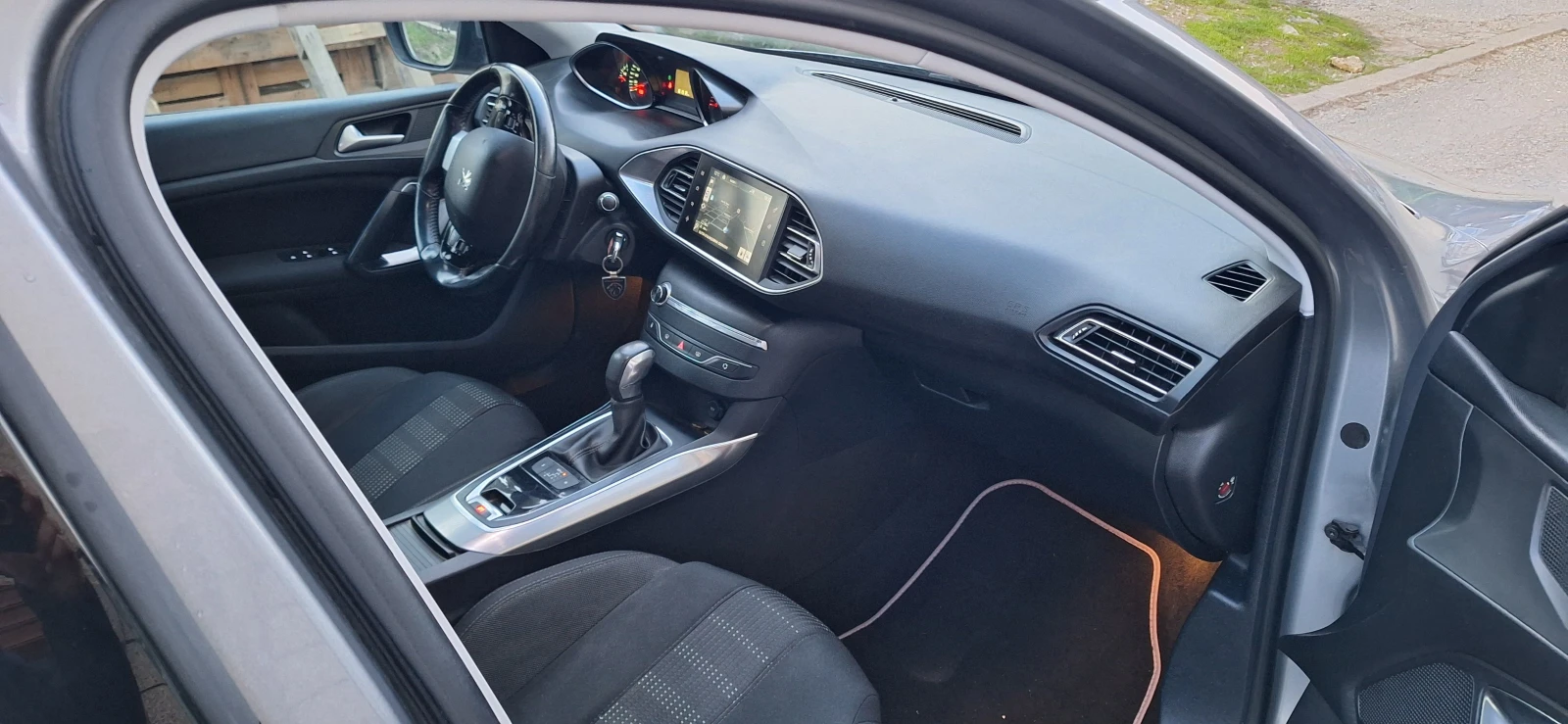 Peugeot 308 2.0HDI EURO 6, снимка 6 - Автомобили и джипове - 53989600