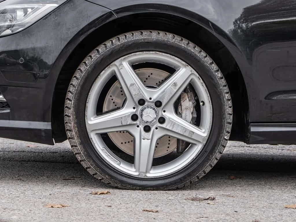 Mercedes-Benz CLS * 4dr Sdn 550 4MATIC * CARFAX * ЦЕНА ДО БГ, снимка 4 - Автомобили и джипове - 54043425