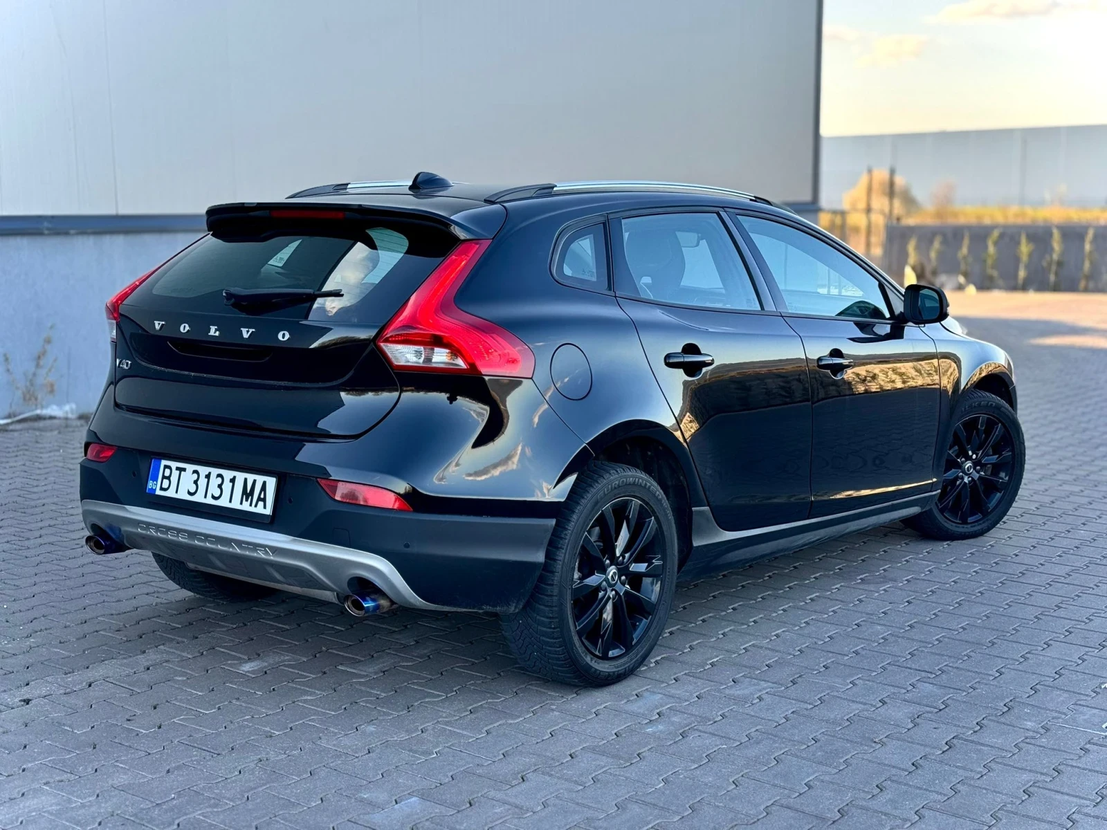 Volvo V40 Cross Country, снимка 4 - Автомобили и джипове - 54368897