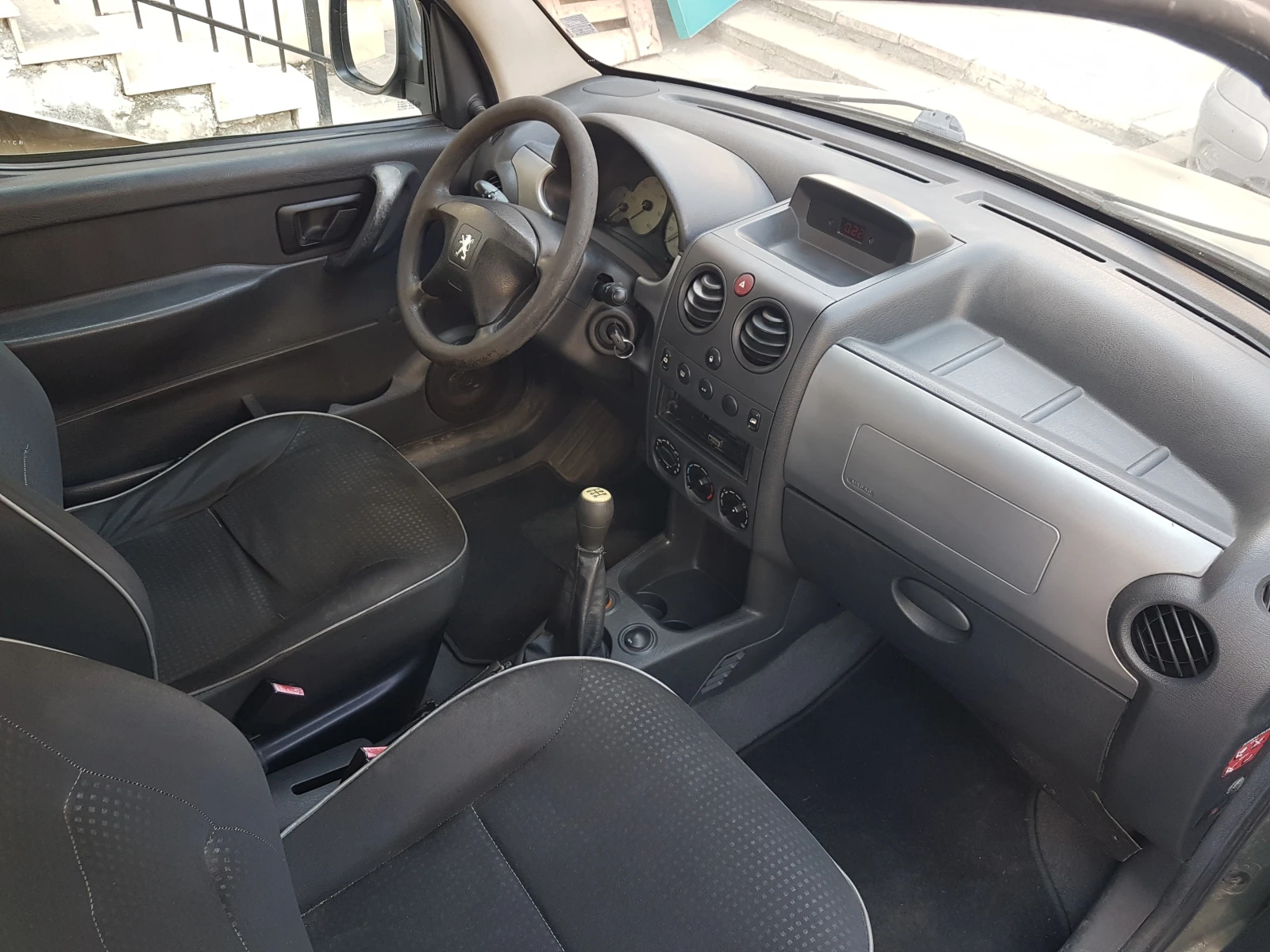 Peugeot Partner 6+ 1 VTC 2.0 HDI, снимка 12 - Автомобили и джипове - 55080190