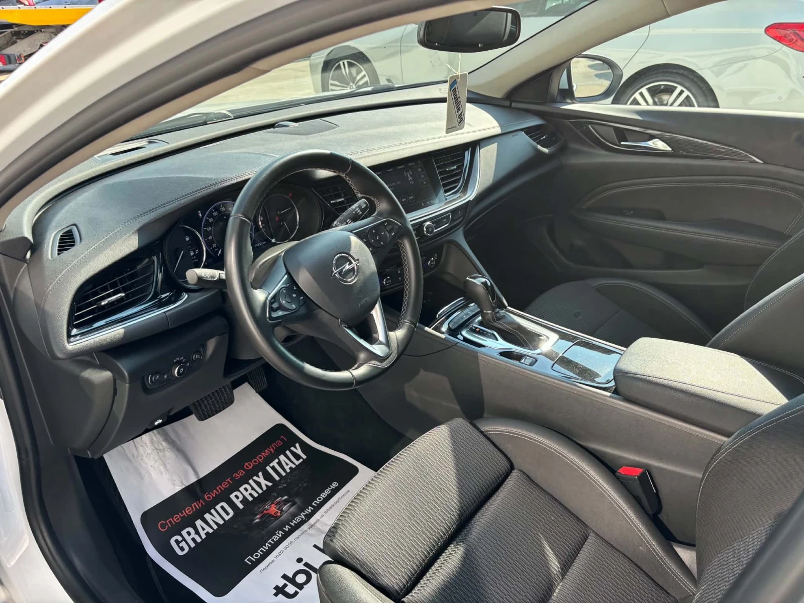 Opel Insignia 2.0cdti 170k.c* Navi* Nova* , снимка 8 - Автомобили и джипове - 55182458
