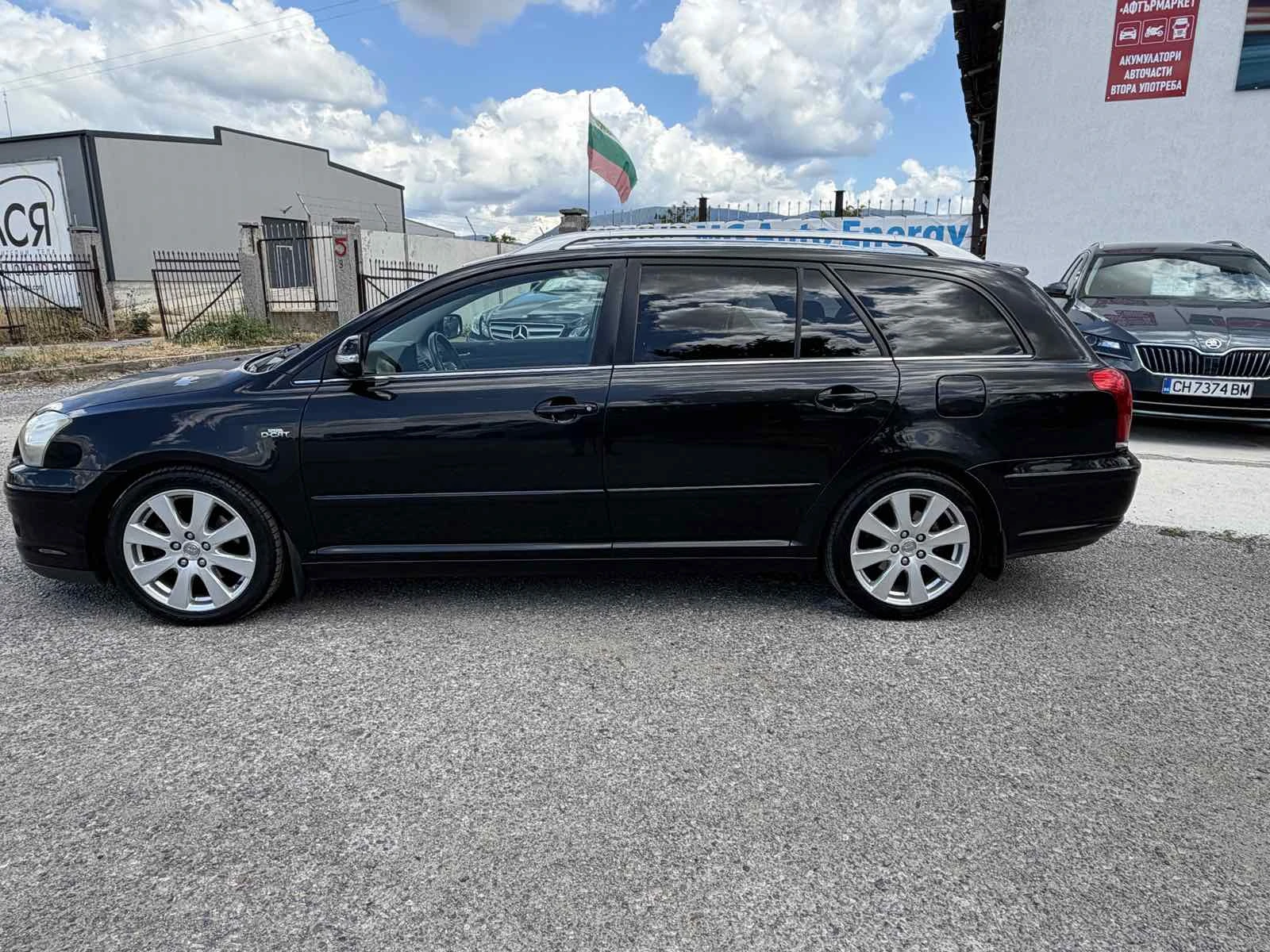 Toyota Avensis, снимка 2 - Автомобили и джипове - 55402450