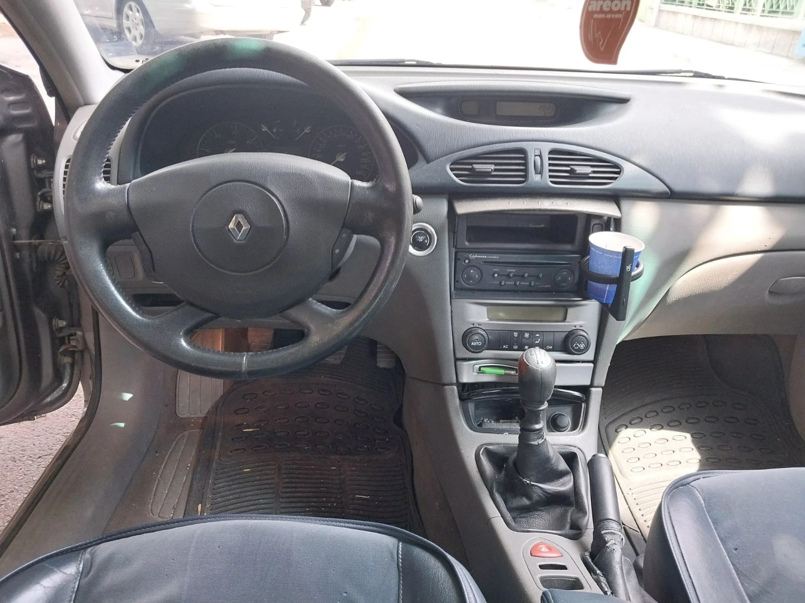Renault Laguna 1.9 dci, снимка 6 - Автомобили и джипове - 55403788
