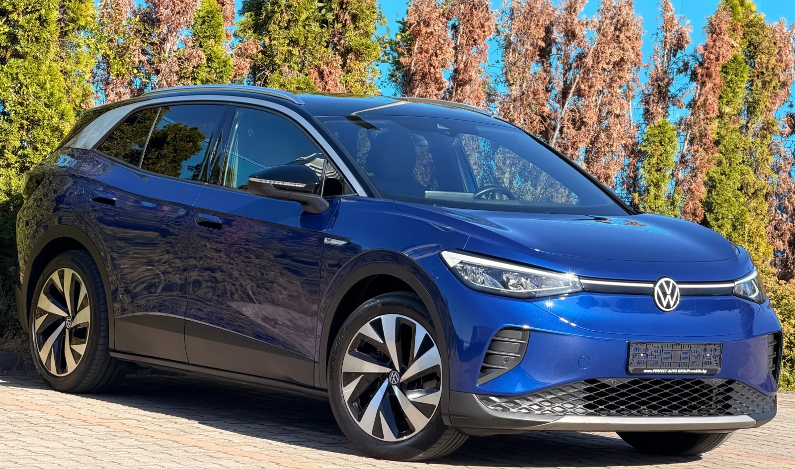 VW ID.4 82KWh-1st-Edition-ДИСТРОНИК-КОЖА-ПОДГРЕВ-УНИКАТ!!!, снимка 6 - Автомобили и джипове - 56011162