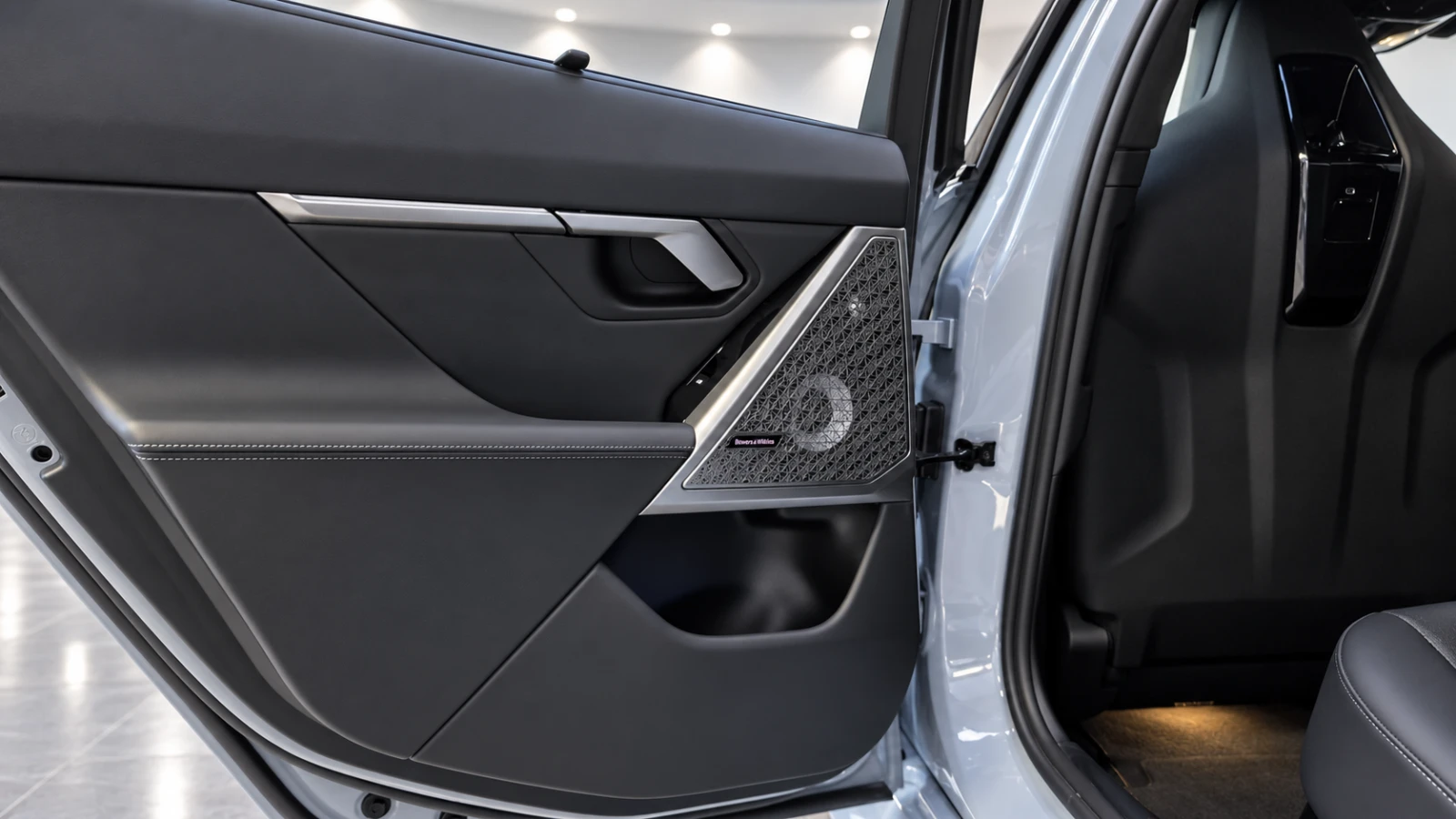 BMW M5 B&W / Carbon /  M DRIVE PROFESSIONAL, снимка 10 - Автомобили и джипове - 56297078
