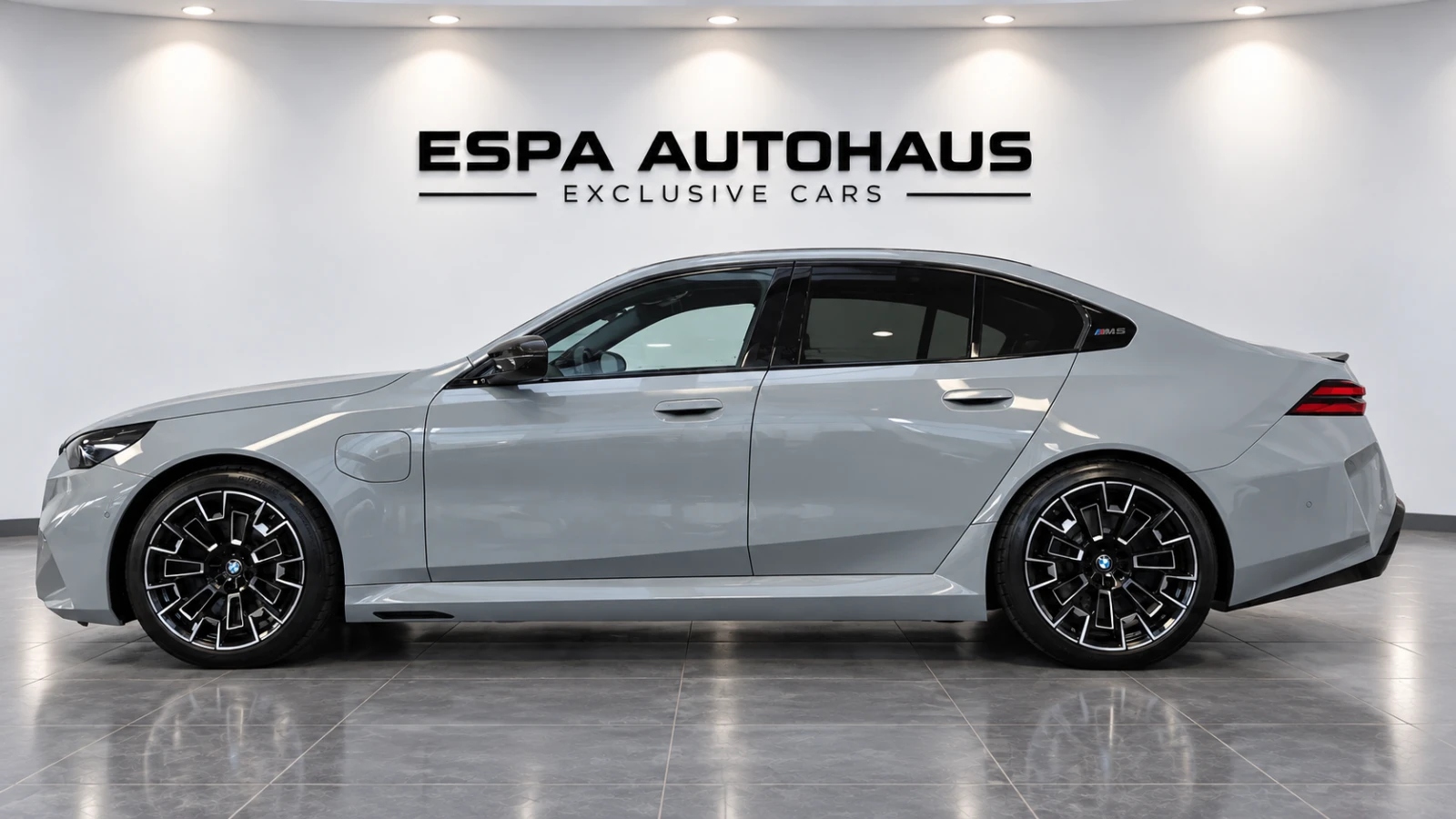 BMW M5 B&W / Carbon /  M DRIVE PROFESSIONAL, снимка 3 - Автомобили и джипове - 56297078