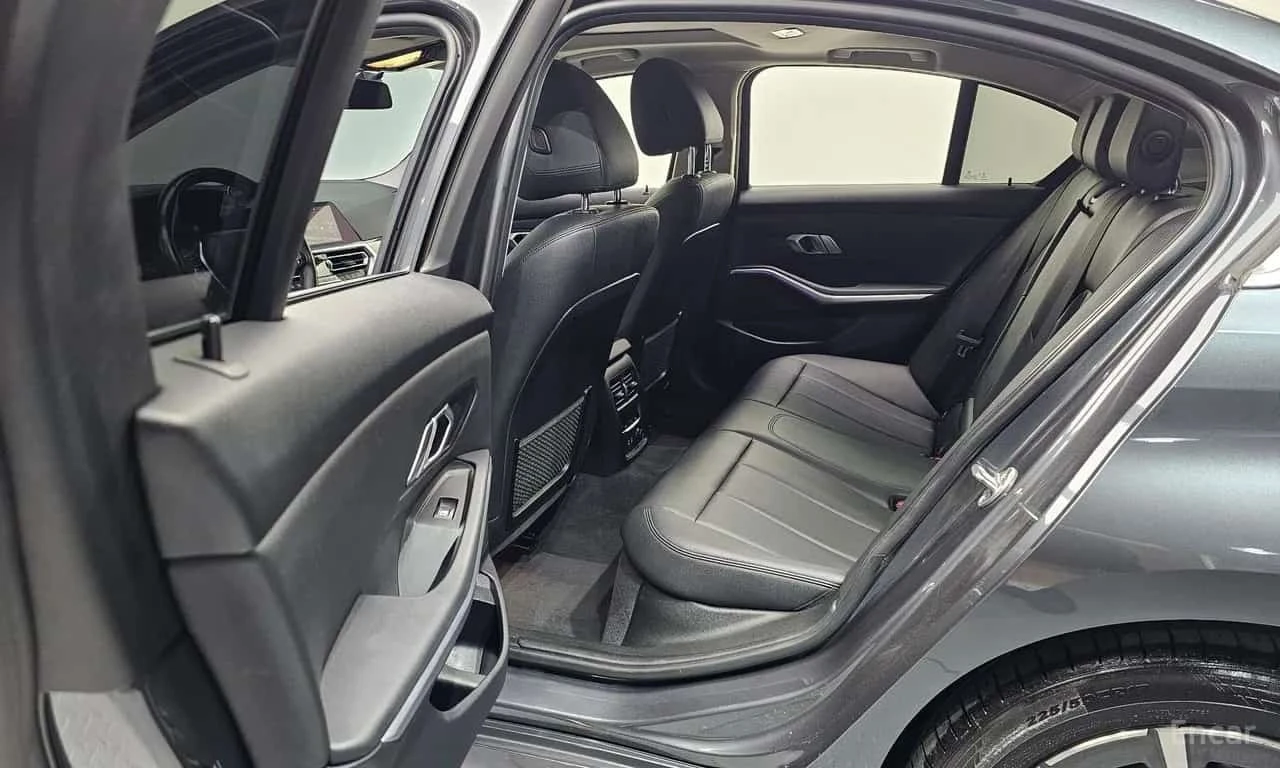 BMW 320 * 320d * ЦЕНА ДО БГ, снимка 13 - Автомобили и джипове - 56313493