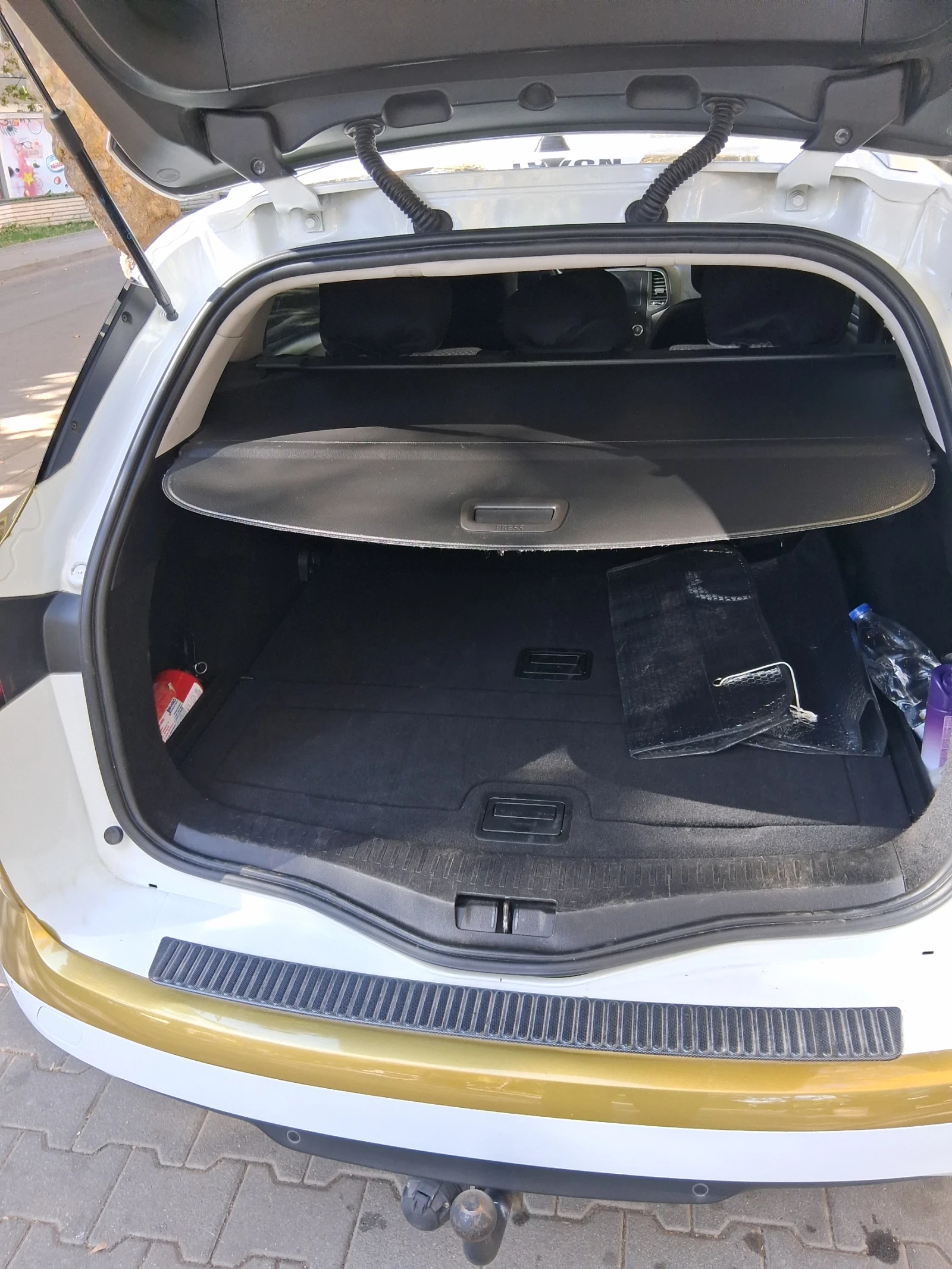 Renault Megane 1, 5 дизел 110 к.с., снимка 7 - Автомобили и джипове - 56345549