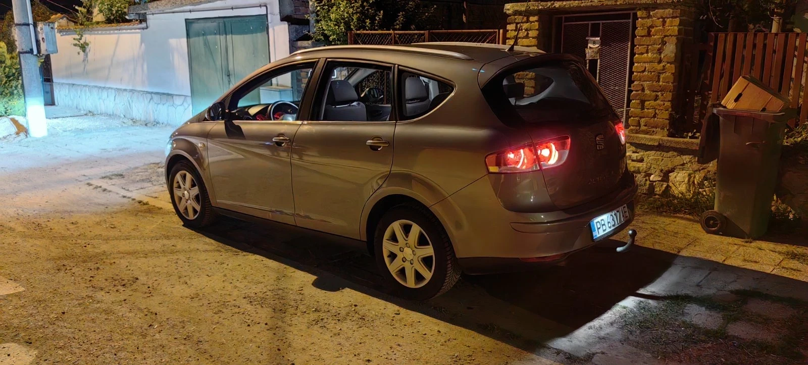 Seat Altea 1.9TDI, снимка 8 - Автомобили и джипове - 56569867