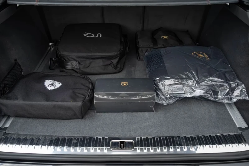 Lamborghini Urus SE /Carbon/BangOlufsen/, снимка 17 - Автомобили и джипове - 51983461