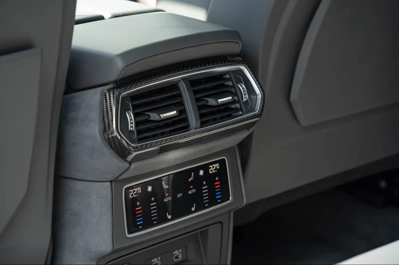 Lamborghini Urus SE /Carbon/BangOlufsen/, снимка 15 - Автомобили и джипове - 51983461