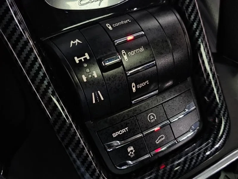 Porsche Cayenne 4.8 S 958, снимка 17 - Автомобили и джипове - 56251940