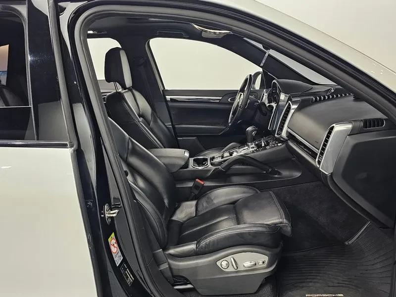 Porsche Cayenne 4.8 S 958, снимка 11 - Автомобили и джипове - 56251940