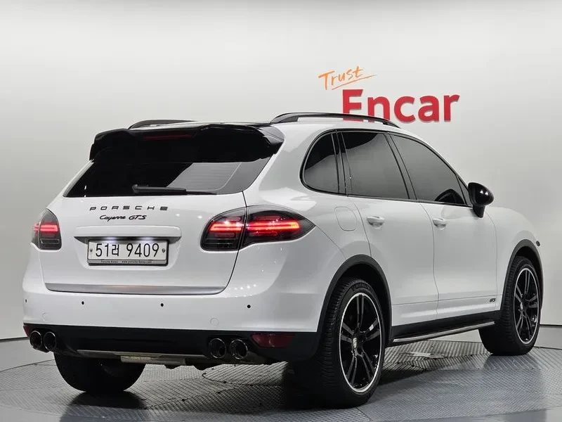 Porsche Cayenne 4.8 S 958, снимка 2 - Автомобили и джипове - 56251940